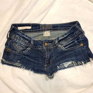 Decree SZ 5 Micro Distressed Cut-off Denim Shorts